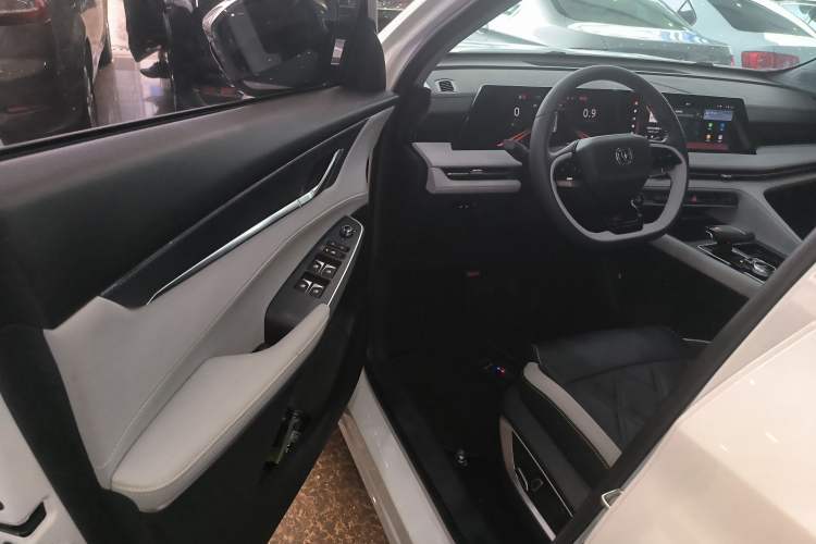 Used CHANGAN CS75 PLUS 2023 3rd Generation 1.5T Automatic Prestige Model Driver Seat