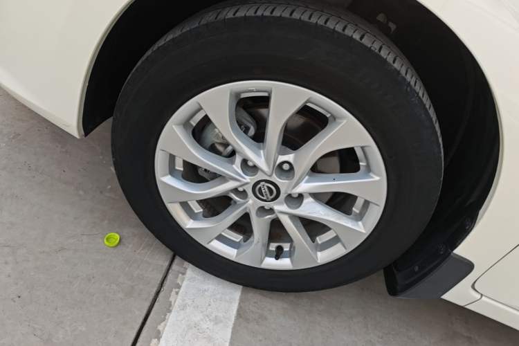 Used Nissan Sylphy 2019 1.6XV CVT Smart Connect Luxury Edition China VI Standard Left Front Wheel Hub