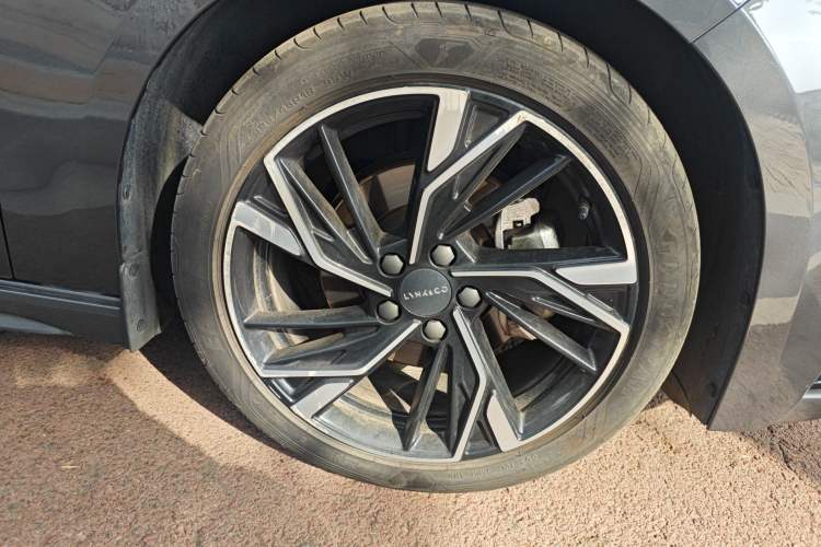 Used Lynk & Co 03 2023 1.5TD DCT JingPro Right Front Wheel Hub