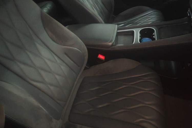 Used Roewe D7 2023 EV 510km Rear-Drive Flagship Edition Right Front Seat