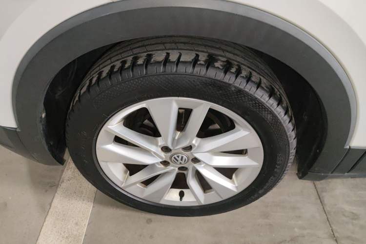 Used Volkswagen T-Cross 2019 1.5L Automatic Comfort Edition Left Front Wheel Hub