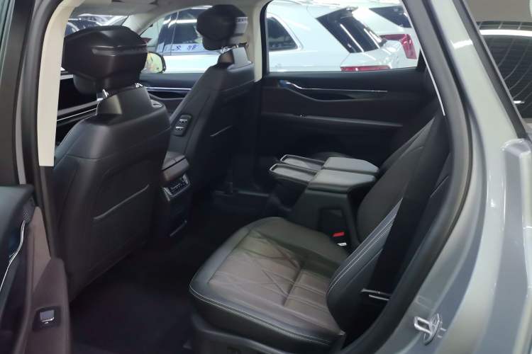 Used Ford Edge 2025 Ford Explorer L 2.0T EcoBoost E-Hybrid Four-Wheel-Drive 7-Seater Supreme Model
