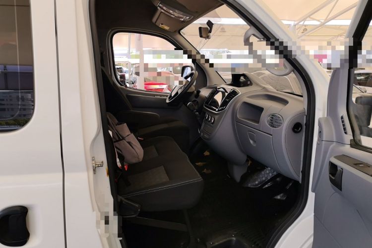 Used SAIC MAXUS Xintu V80 2021 2.0T Manual Classic Aoyuntong Short Wheelbase Mid-Roof 5/6-Seater