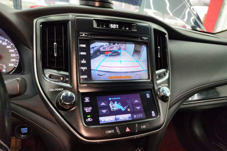 Used Toyota Crown 2018 2.0T Fashion Edition
