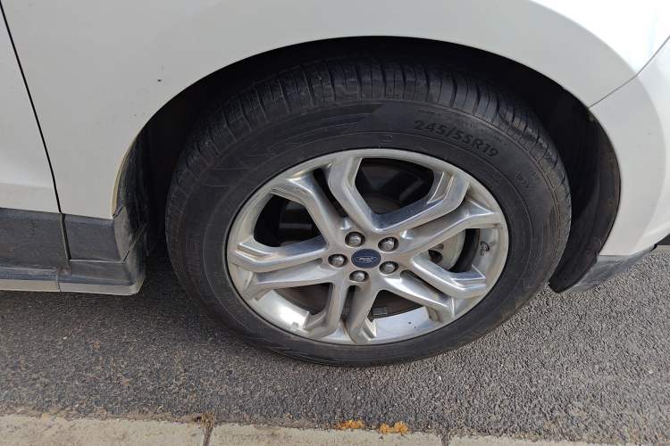 Used Ford Edge 2016 EcoBoost 245 Two-Wheel-Drive Titanium 7-Seater