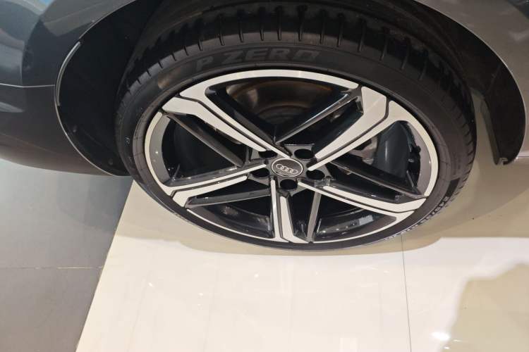 Used Audi A4L 2024 40 TFSI Luxury Dynamic Edition