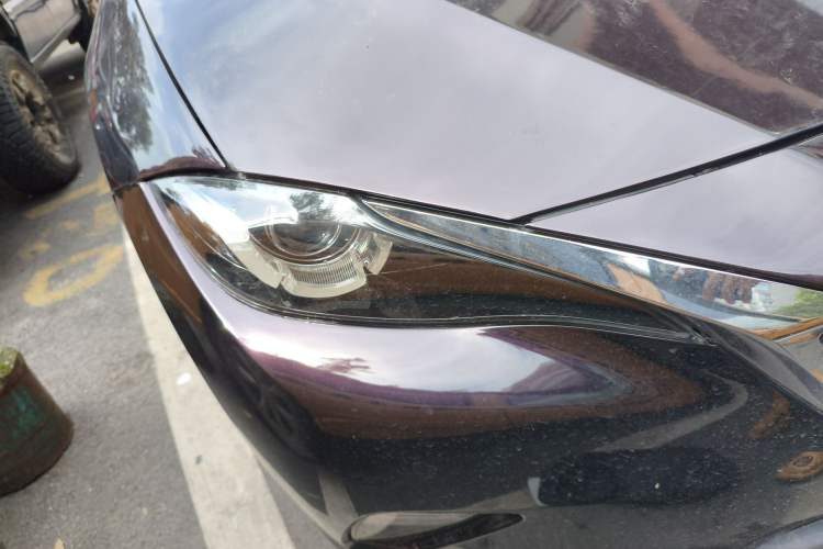 Used Mazda CX-4 2018 2.0L Automatic Two-Wheel Drive Blue Sky Dynamic Version China V Standard Right Front Headlight