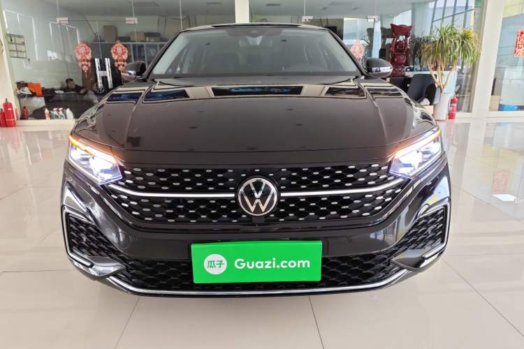 Used Volkswagen Passat 2022 330TSI Starry Luxury Edition