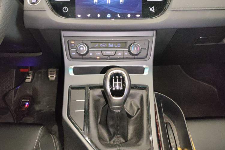 Used Geely Auto Vision S1 2018 1.5L Manual FENGXING Model
