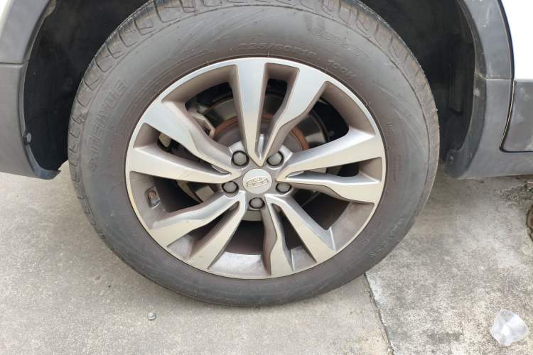 Used Geely Auto Emgrand X7 Sport 2016 1.8TD Automatic ZhiShang Model