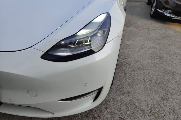 Used Tesla Model Y 2021 Long-Range All-Wheel-Drive Version 3D7