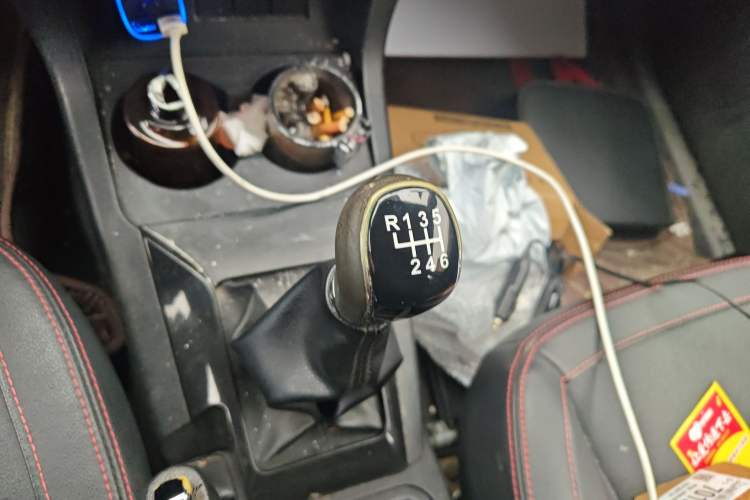 Used Land X5 2013 2.0T Manual Chuanling Edition
