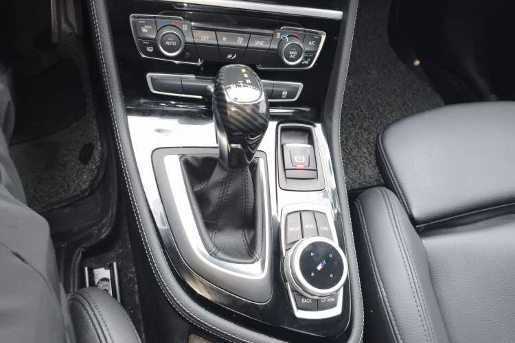 Used BMW 2 Series Gran Tourer 2015 218i Sports Design Package Gear Lever