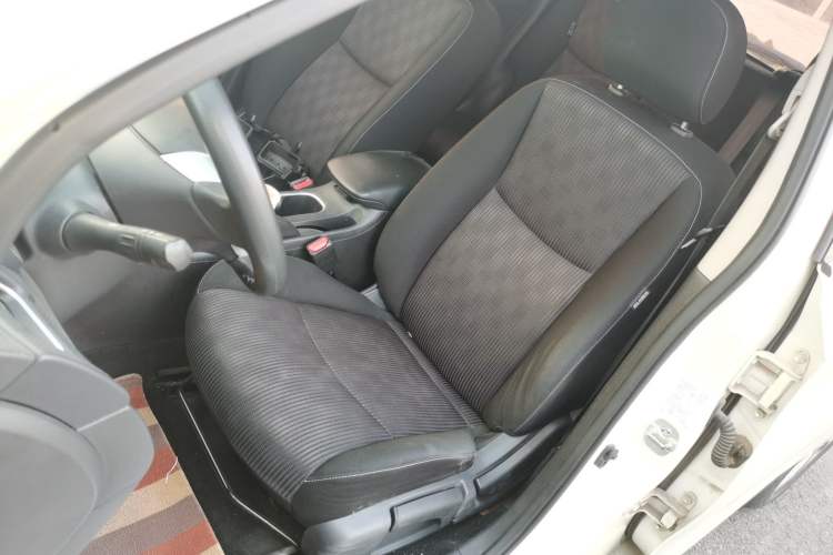 Used Nissan Tiida 2016 1.6L CVT Cool Dynamic Edition