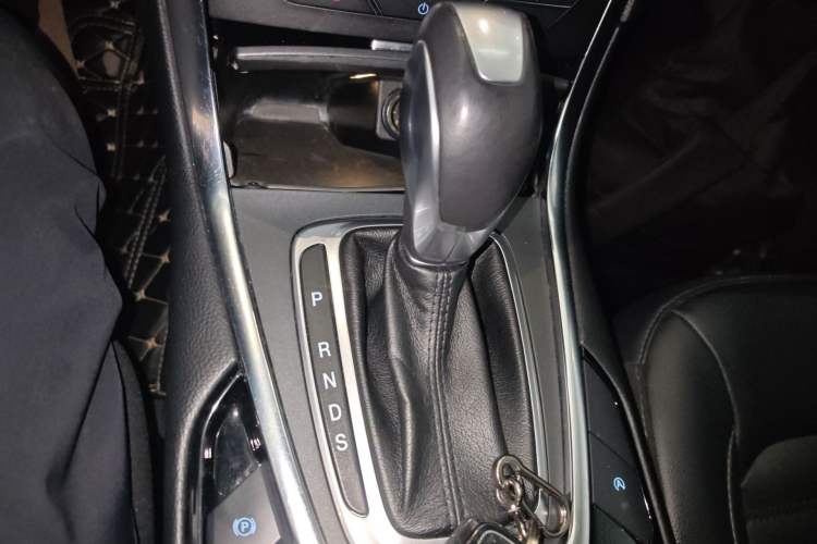 Used Ford Edge 2018 EcoBoost 245 Two-Wheel-Drive Titanium 7-Seater China VI Standard