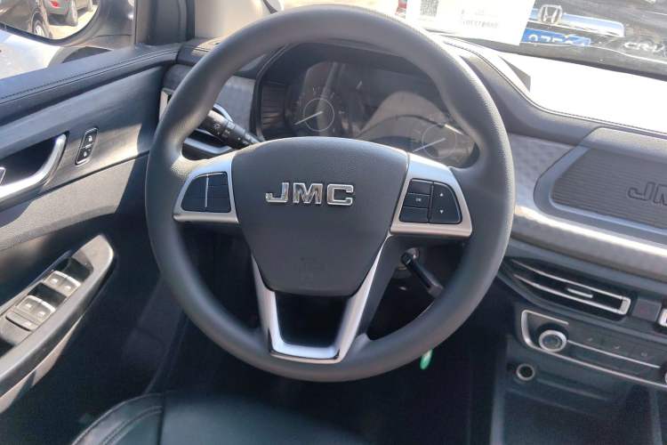 Used JMC Baodian 2022 2.5T Diesel Two-Wheel Drive Comfort Edition Long Wheelbase JX4D25A6L