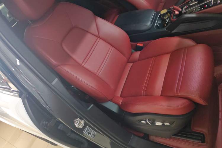 Used Porsche Cayenne 2019 Cayenne 3.0T Right Front Seat