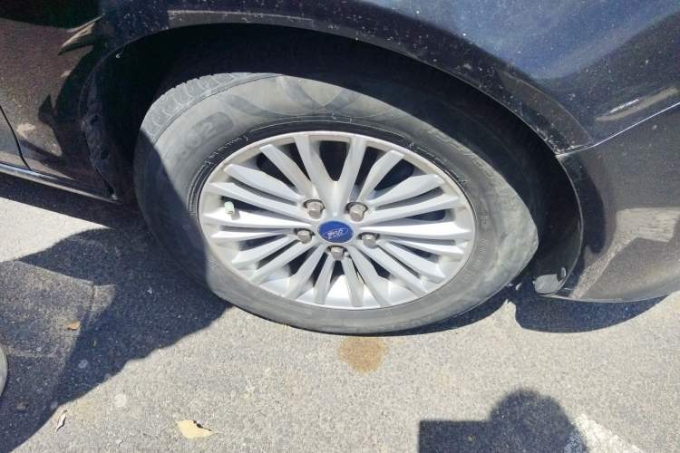 Used Ford Escort 2015 1.5L Manual Comfort Model
