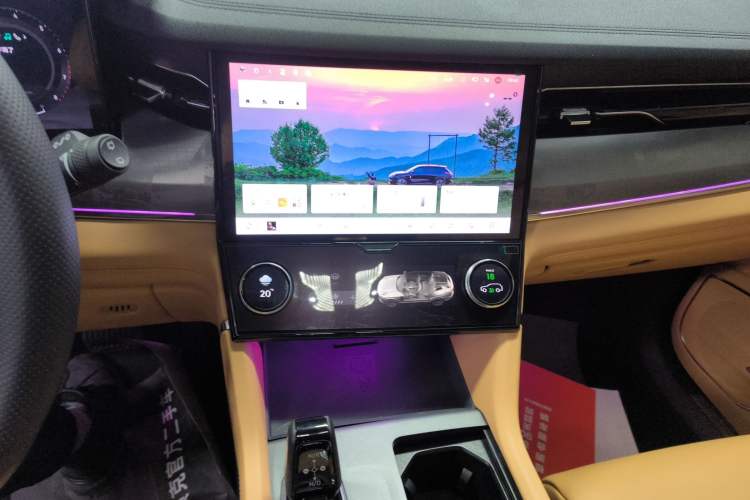 Used Lynk & Co 09 2024 2.0T Four-Wheel Drive Sport Edition Five Seats Audio And AC Panel