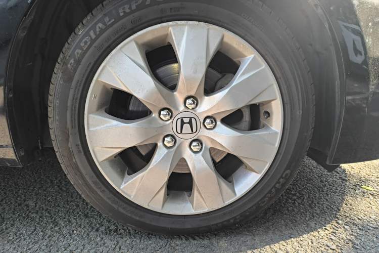 Used Honda Accord 2011 2.4L EX Right Front Wheel Hub