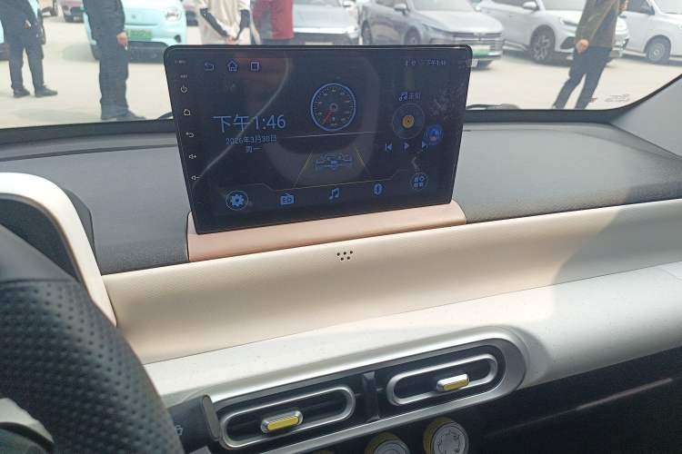 Used Wuling Hongguang MINIEV 2024 3rd Generation 215km Youth Edition Audio And AC Panel