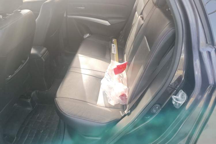 Used Suzuki S-Cross 2014 1.6L CVT Four-Wheel Drive Luxury Version