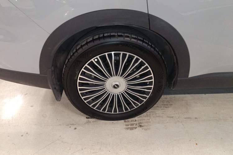 Used Chery Fengyun T9 2024 120 Long-Range Flagship Version 7 Seats Lithium Iron Phosphate Right Rear Wheel Hub