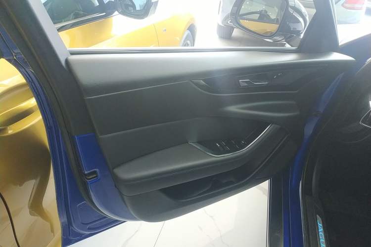 Used Jaguar XEL 2020 2.0T 200 PS S Advanced Elegance Edition
