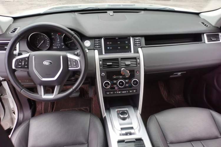 Used Land Rover Discovery Sport 2019 240 PS SE Version China VI Standard