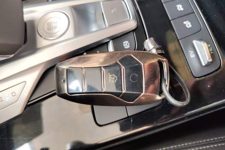 Used BYD Song Pro New Energy 2019 DM 1.5T Four-Wheel Drive Performance Edition Deluxe Model Vehicle Key