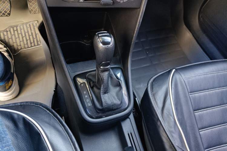 Used Skoda Rapid Spaceback 2014 1.6L Automatic Enjoyment Edition