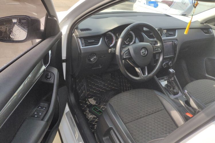 Used Skoda Octavia 2018 Station Wagon TSI230 DSG Luxury Edition
