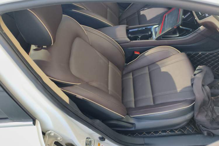 Used Changan Raeton CC 2018 1.5T Automatic Zhiya Model China V Standard
