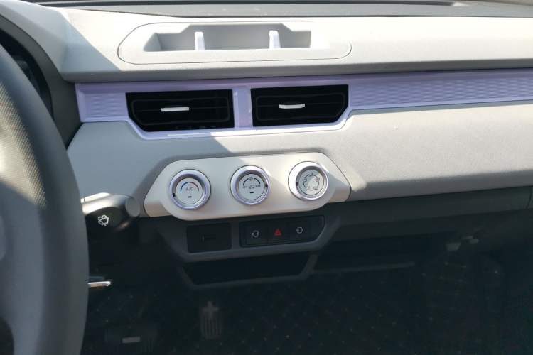 Used Chery New Energy QQ Ice Cream 2022 170km Sundae Phosphate Lithium-Ion