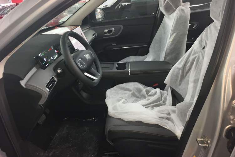 Used CHANGAN NEVO Q05 2026 Model 405Max
