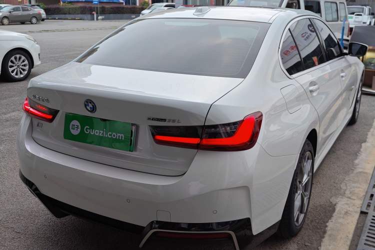 Used BMW i3 2022 eDrive 35 L
