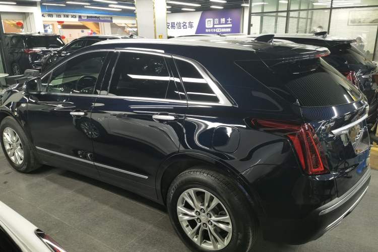 Used Cadillac XT5 2022 2.0T Two-Wheel Drive Luxury Version Exterior 2