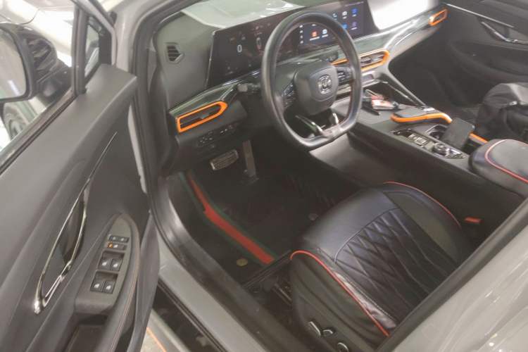 Used CHANGAN UNI-T 2022 1.5T Sport Edition Flagship Version Driver Seat