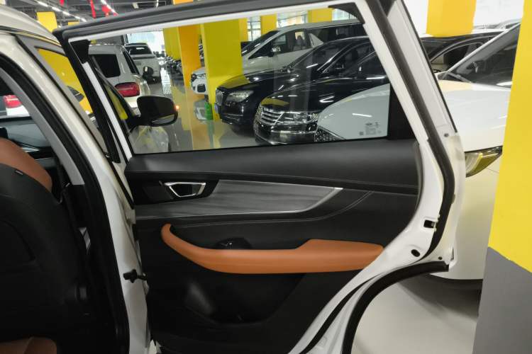 Used Chery Tiggo 8 PLUS 2021 290TGDI DCT Luxury Edition