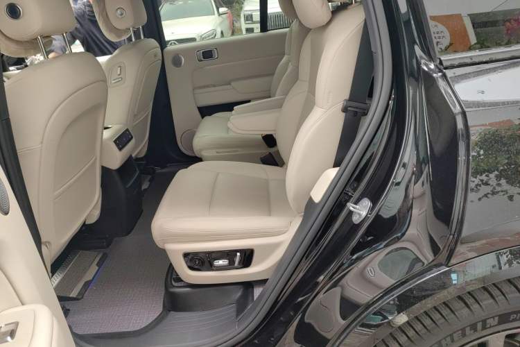 Used Li Auto L8 2025 Pro Smart Refresh Edition