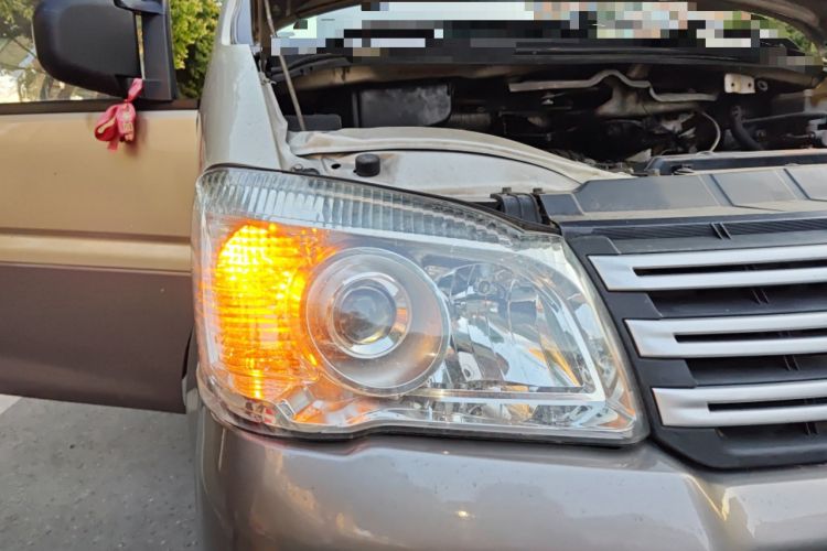 Used FORTHING Lingzhi 2015 M3 1.6L 7-Seater Luxury Model
