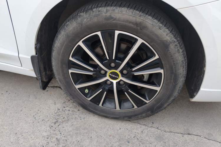 Used Roewe i5 2021 1.5L CVT Diamond Edition Right Front Wheel Hub