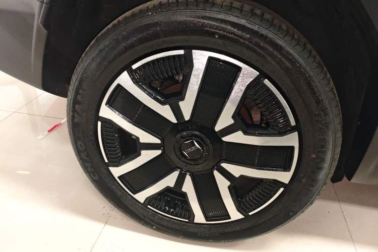 Used iCAR 03 2024 472km Four-Wheel Drive Long-Range Version Right Rear Wheel Hub