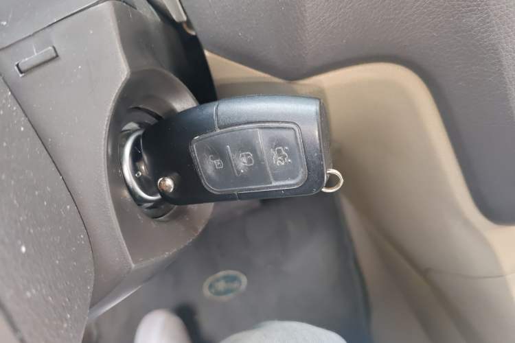 Used Ford Focus 2013 Hatchback Classic 1.8L Automatic Fashion Edition
