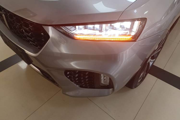 Used Wey VV7 2017 2.0T Ultra-Luxury Version Left Front Headlight