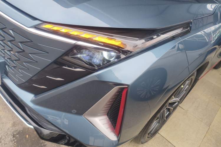 Used Oshan Z6 2022 Blue Whale 1.5T DCT Smart Edition Urban Version