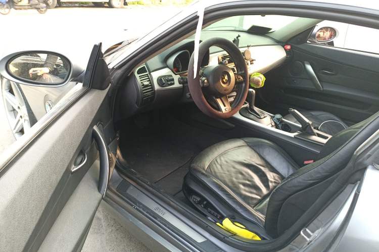 Used BMW Z4 2007 3.0si two-door sports car Driver Seat