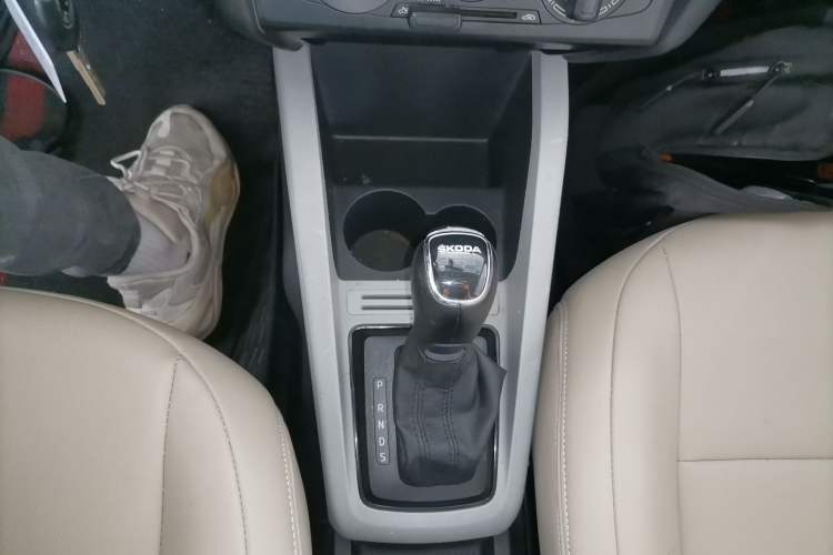 Used Skoda Fabia 2015 1.4L Automatic Front-Drive Model
