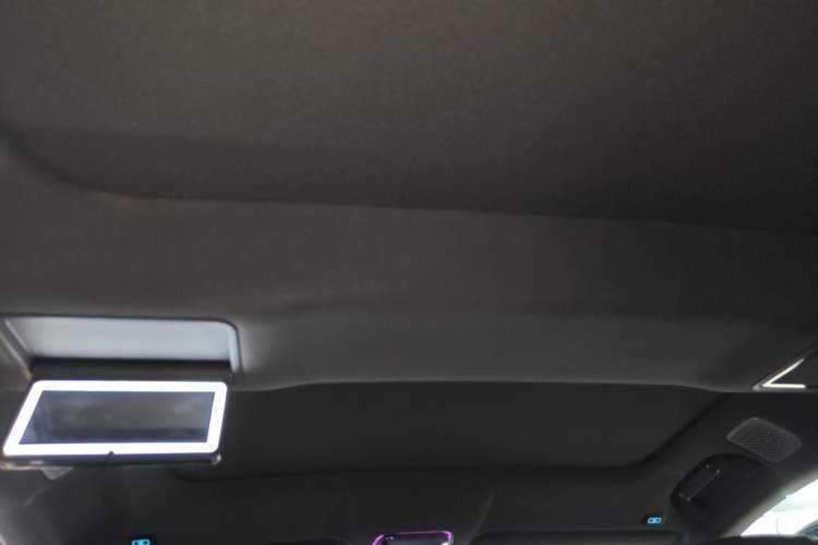 Used Denza Z9 2024 1100 km All-Wheel-Drive Ultra Version
