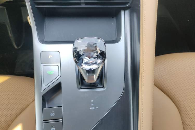 Used Roewe RX5 2023 1.5T Elite Edition
